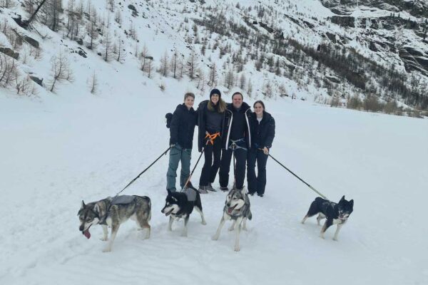 Schneeschuh-Tour mit Huskys